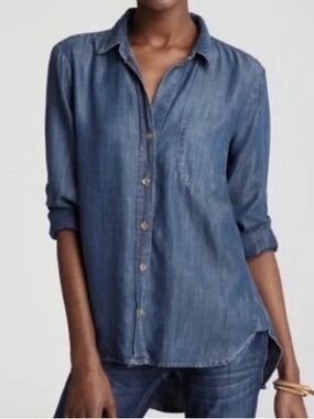 Cloth & Stone Chambray Button down shirt medium tencel lightweight normcore blue